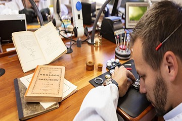 广州欧米茄表走时快